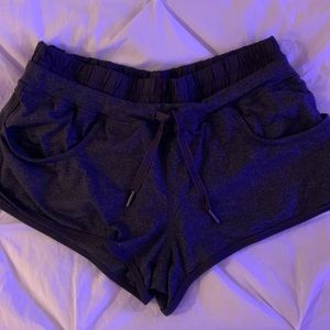 Lululemon short shorts